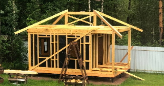 Сарай из бруса 100х100 в Ачинске - строительство под ключ | Строй-Чнс от 40892 руб.